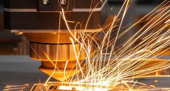 Corte a laser de chapa metálica
